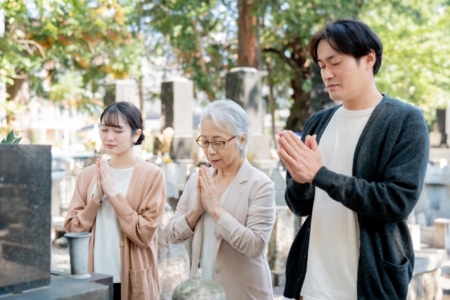 お墓詣り